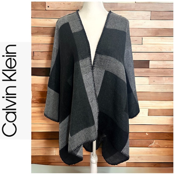 Calvin Klein Sweaters - Calvin Klein Gray/Black Shawl Wrap- One Size